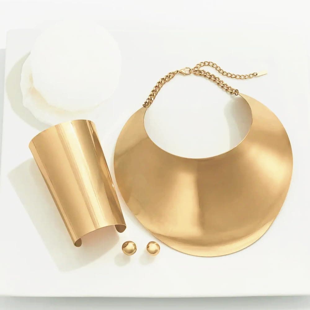 TERRIFI ست گردنبند و گوشواره به سبک آفریقایی برای زنان – شامل گوشواره حلقه‌ای طلایی، گردنبند چوکر پهن طلایی و نقره‌ای، جواهرات استیتمنت به سبک Egyptian برای زنان و مردان، ست جواهرات فانتزی طلایی، مناسب برای هدیه دادن به دختران.