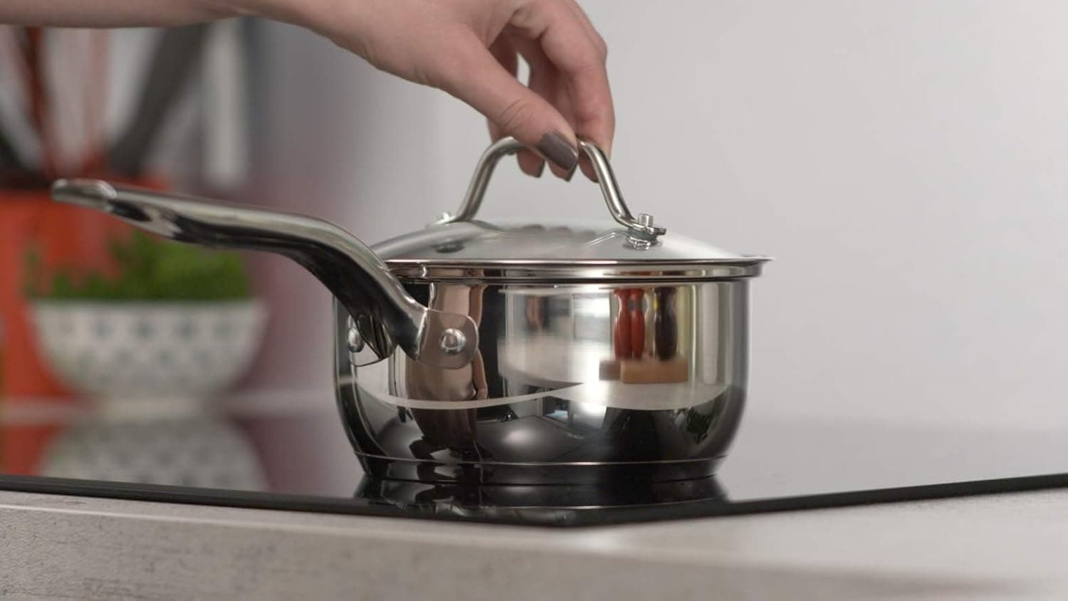 ست ظروف آشپزی TEFAL Cookware Set – Intuition – شامل ۸ تکه از جنس استیل ضد زنگ، مناسب برای اجاق‌های القایی (Induction)، با ۲ سال گارانتی. 881