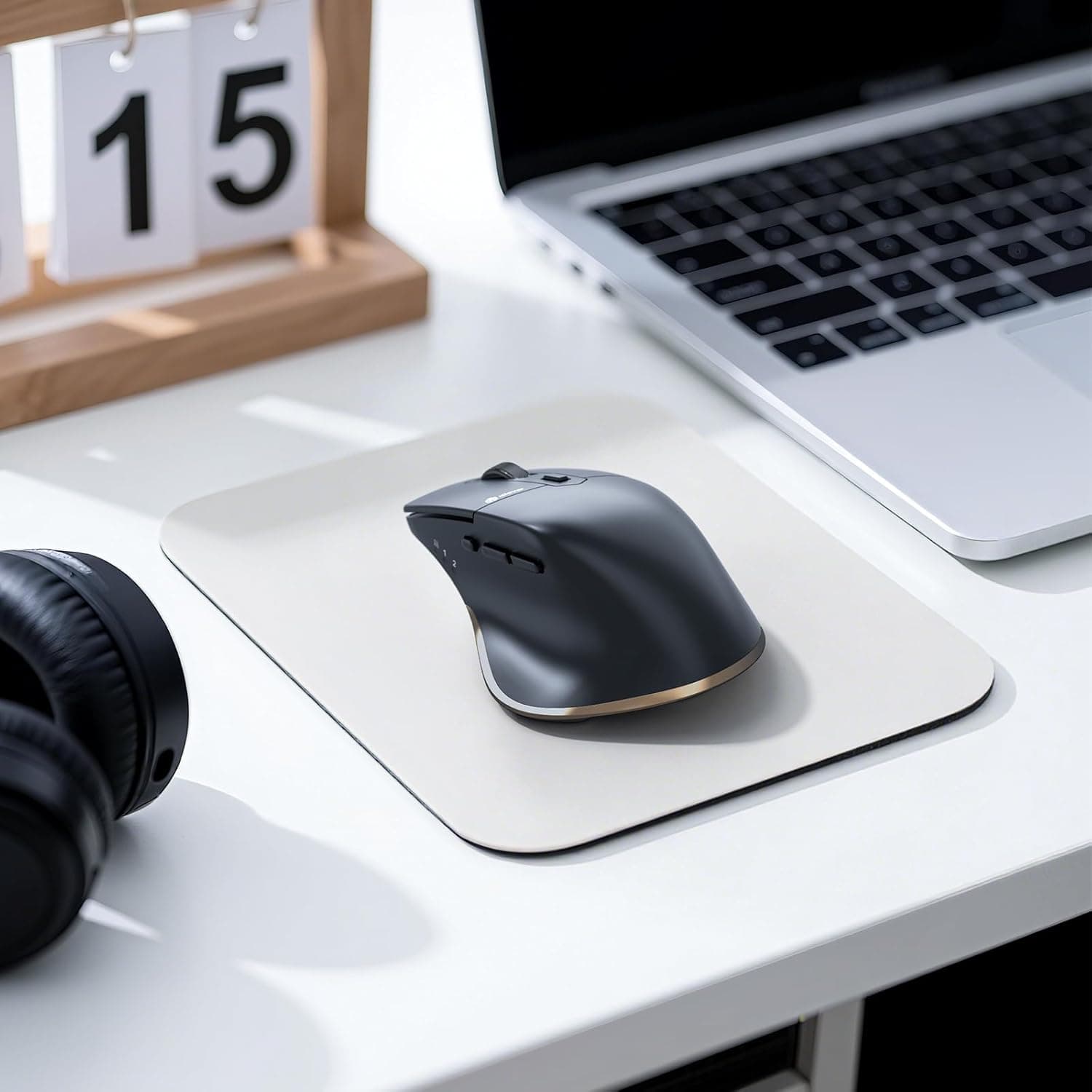 ماوس iClever Bluetooth مدل MD172، ماوس بیسیم دوحالته (Bluetooth+USB)، ماوس ارگونومیک چنددستگاهه با 5 سطح DPI قابل تنظیم و 7 دکمه، ماوس شارژی بیصدا برای Laptop/iPad/MacBook/Tablet/PC، رنگ مشکی 1322