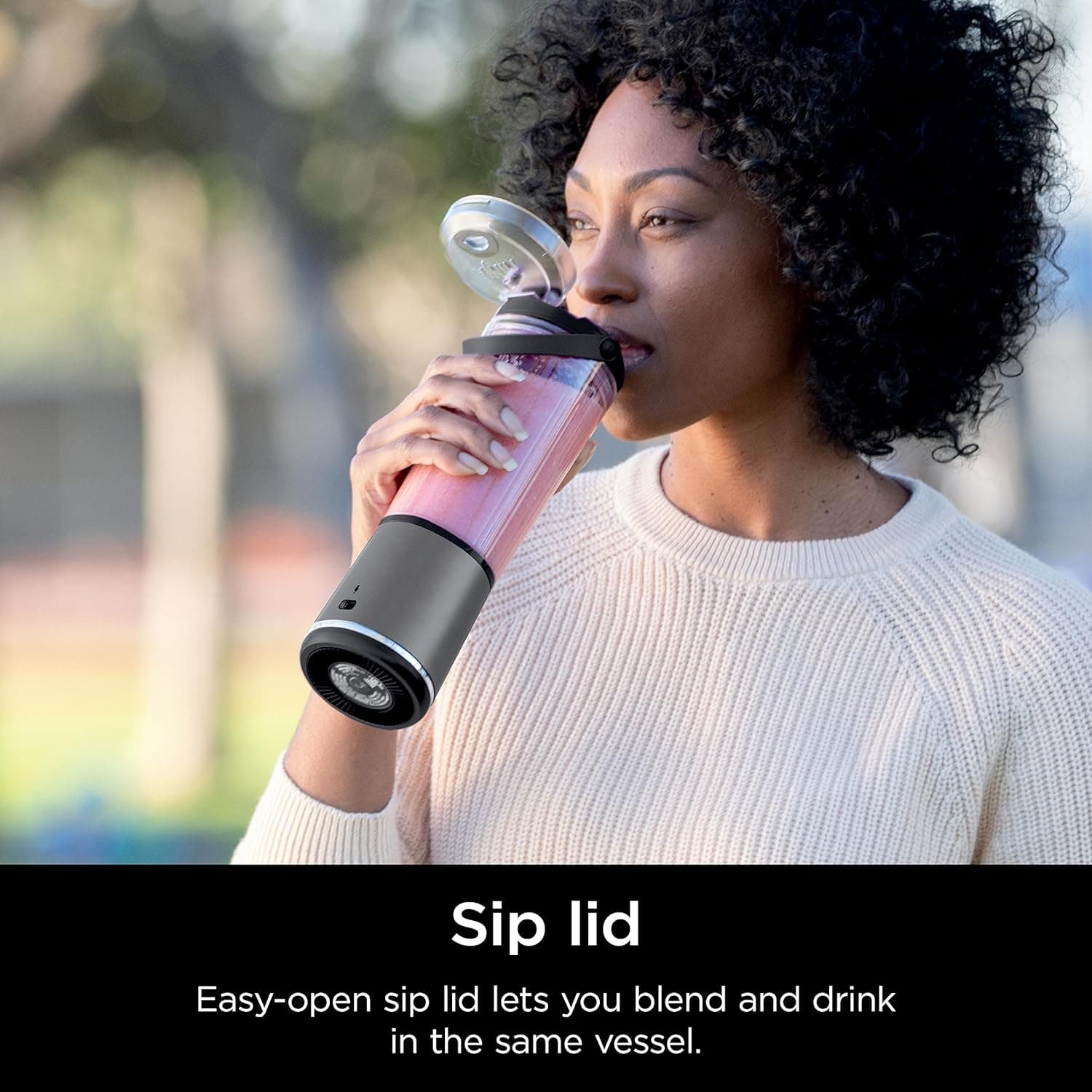 Ninja Blast مخلوطکن قابل حمل – ظرفیت ۵۳۰ میلیلیتر، دارای درب ضدنشت و دهانه نوشیدن (Sip Spout)، قابل شارژ و قابل حمل، مناسب برای اسموتی، پروتئین شیک، خرد کردن یخ و میوههای منجمد، رنگ مشکی، مدل BC151MEBK، با ۲ سال گارانتی. 864